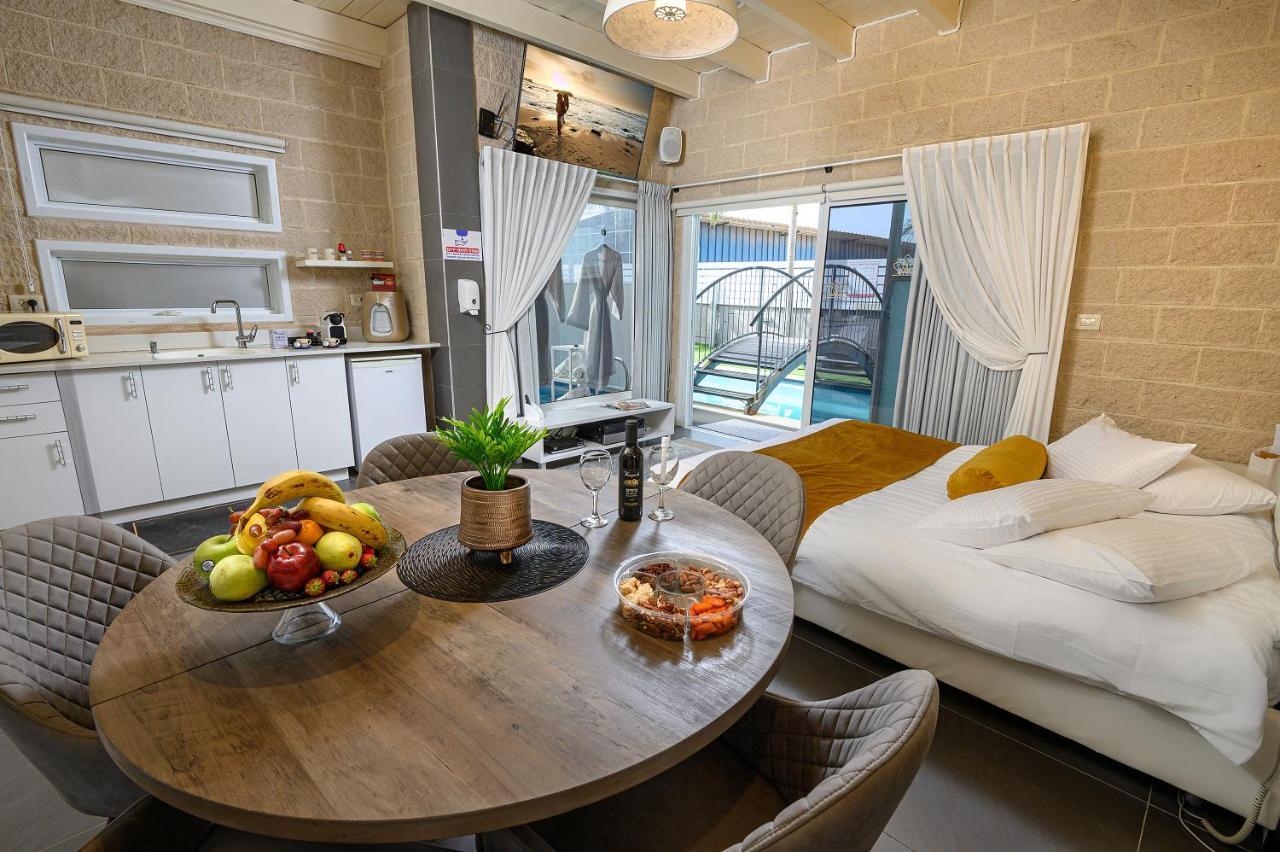 אחוזת מיא - סוויטות בוטיק על המים Villa Goren Exteriör bild